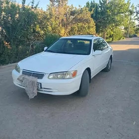 Toyota Camry 2001