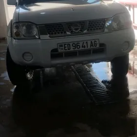 Nissan Navara 2012