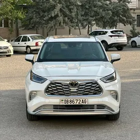 Toyota Highlander 2021