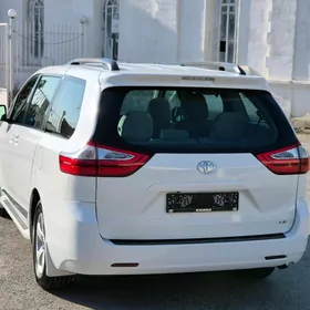 Toyota Sienna 2017