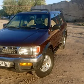 Nissan Pathfinder 1997