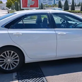 Toyota Camry 2016