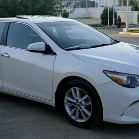 Toyota Camry 2015