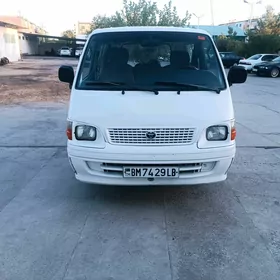 Toyota Hiace 2003