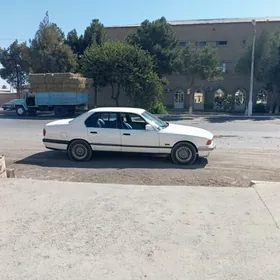 BMW 730 1990