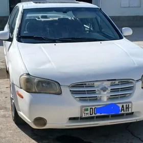 Nissan Maxima 2000