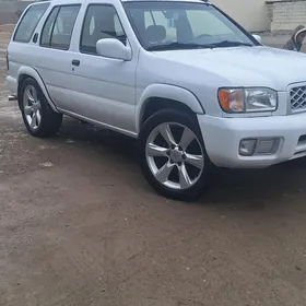 Nissan Pathfinder 2000