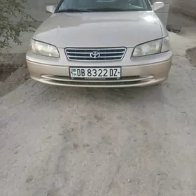 Toyota Camry 2000
