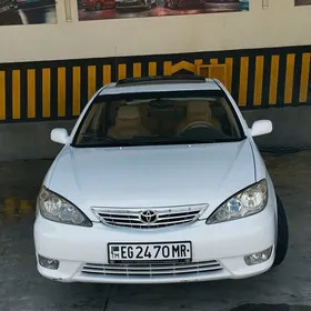 Toyota Camry 2004