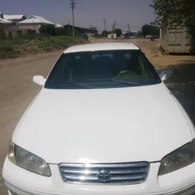 Toyota Camry 2000