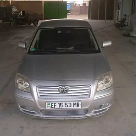 Toyota Avensis 2003