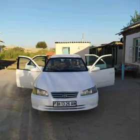 Toyota Camry 2000