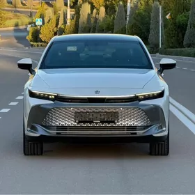 Toyota Crown 2023