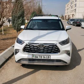 Toyota Highlander 2022