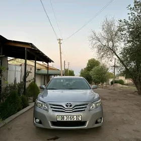 Toyota Camry 2011