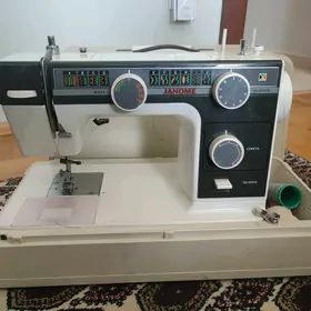 Tikin maşyn Janome