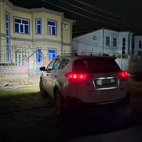 Toyota RAV4 2014