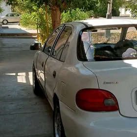 Hyundai Accent 1995