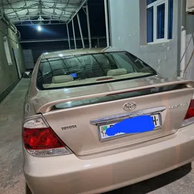 Toyota Camry 2004