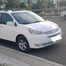 Toyota Sienna 2004