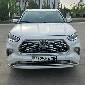 Toyota Highlander 2020