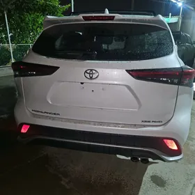 Toyota Highlander 2022
