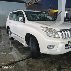 Toyota Land Cruiser Prado 2013