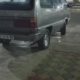 Toyota Hiace 1990