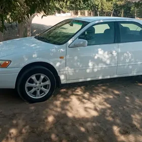Toyota Camry 1999