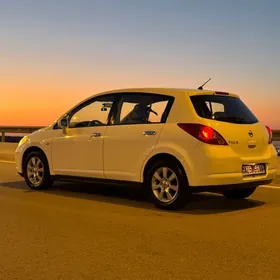 Nissan Tiida 2008