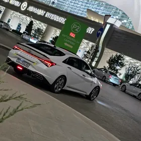 Hyundai Elantra 2021