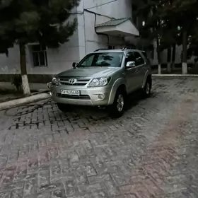 Toyota Fortuner 2008
