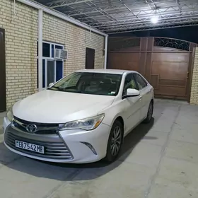 Toyota Camry 2017