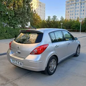 Nissan Versa 2010