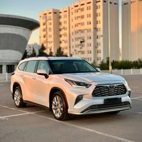 Toyota Highlander 2022