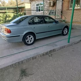BMW E39 2002