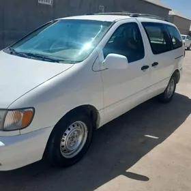 Toyota Sienna 2002