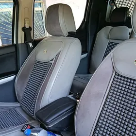 Mazda B2500 2000