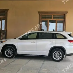 Toyota Highlander 2019
