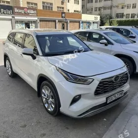 Toyota Highlander 2020