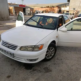 Toyota Camry 2000
