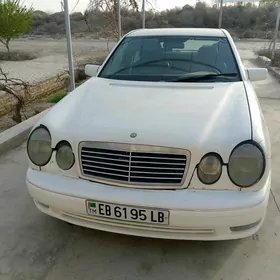 Mercedes-Benz E320 1997