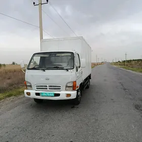 Hyundai H100 2005
