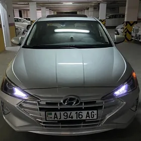 Hyundai Elantra 2019