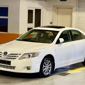 Toyota Camry 2011