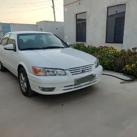Toyota Camry 2000