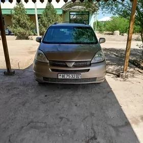 Toyota Sienna 2004