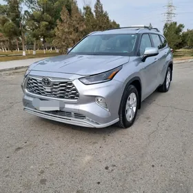 Toyota Highlander 2022
