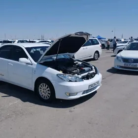 Toyota Camry 2004
