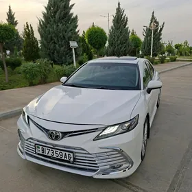 Toyota Camry 2018